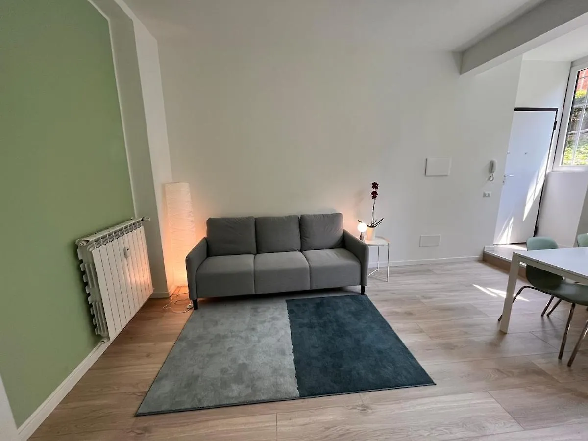 Apartament Little Green Flat In Bande Nere Area Mediolan